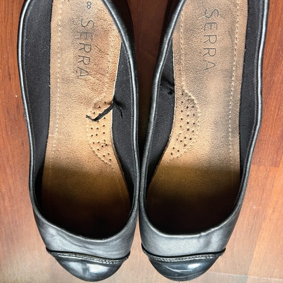 Worn Women’s Black Flats - Picture 4 of 4